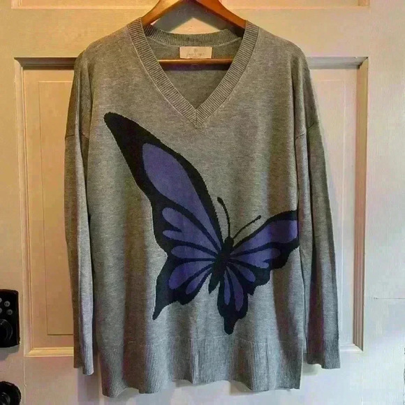 Laurie Felt Lightweight V-Neck Sweater With Butterly - Picture 1 of 5
